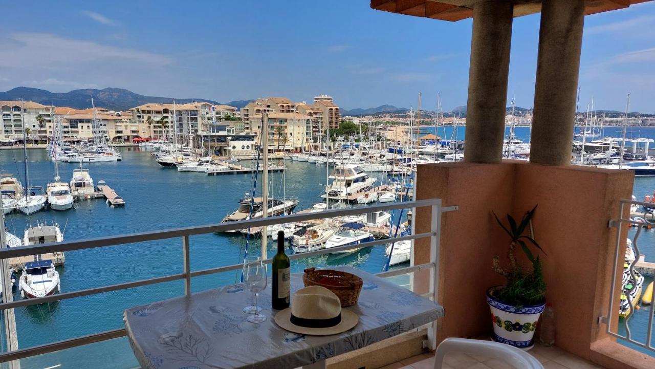 Boutique Apartment Hirondelle Port Fréjus Exterior foto